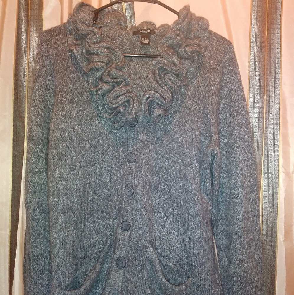 Cardigan sweater